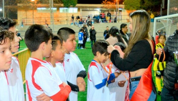 Atlético Perú, flamante campeón de la categoría Infantil.