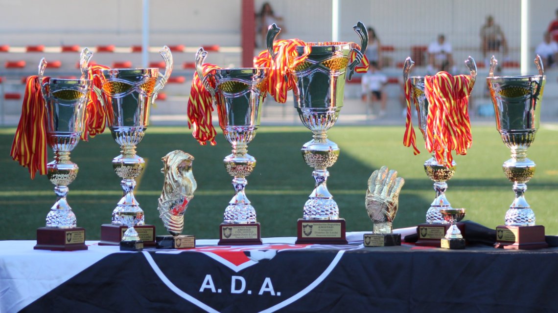 Conmemorativa Premiación de la categoría Dientes de Leche