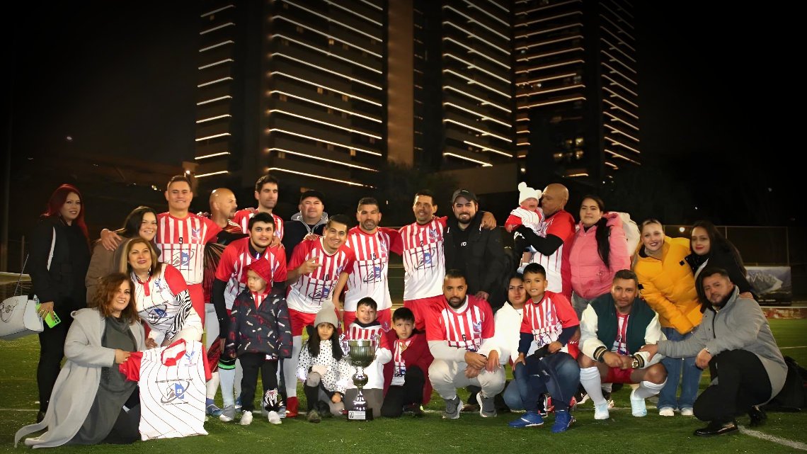 Los de Siempre, temporada perfecta y fútbol con garra.